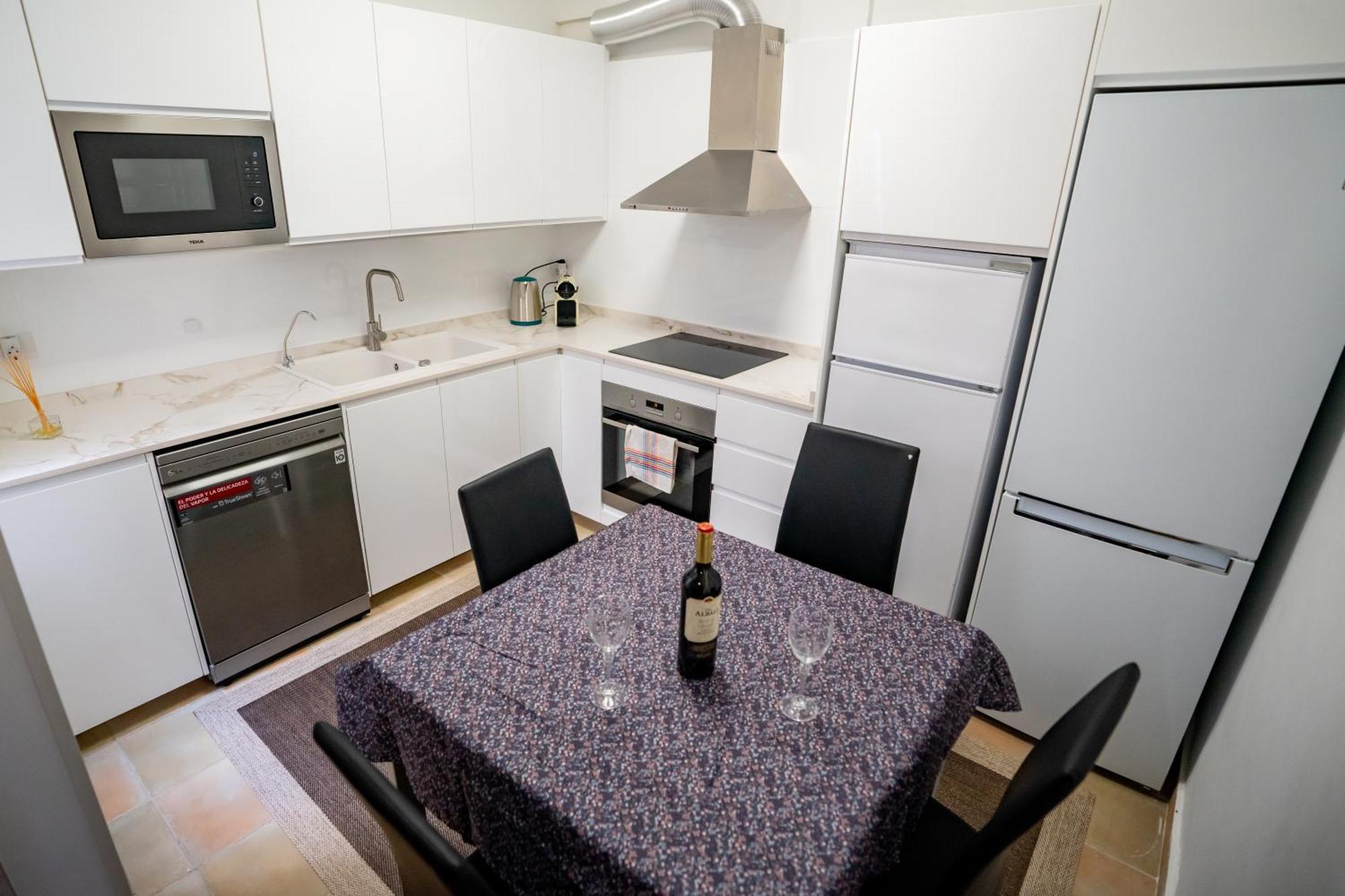 Casa Julio - Alcala Complete Coastal Retreat - Entire Apartment - 3 Min Walk From The Ocean - Shared Entrance With Host Luaran gambar